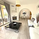 Villa Anastasia Sandy - Heated Private Overflow Pool - Hot Tub - Games - Private Area Polis