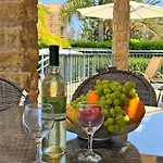 Villa Anastasia Sandy - Heated Private Overflow Pool - Hot Tub - Games - Private Area