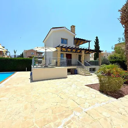 Anastasia Sandy - Heated Private Overflow Pool - Games - Private Area Polis