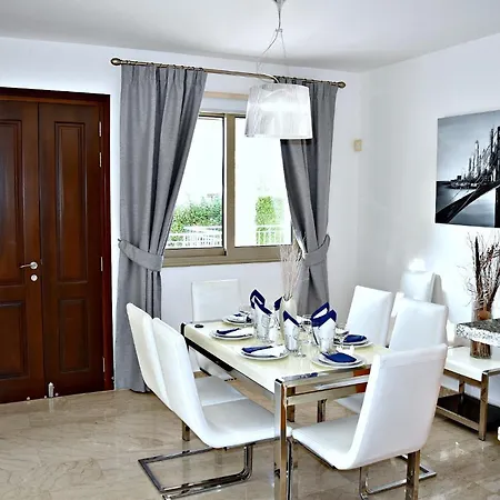 Anastasia Sandy - Heated Private Overflow Pool - Games - Private Area Villa