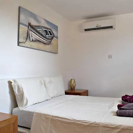 Villa Anastasia Sandy - Heated Private Overflow Pool - Games - Private Area Polis