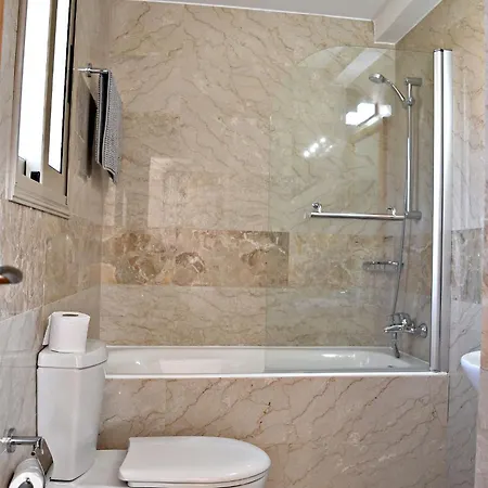 Anastasia Sandy - Heated Private Overflow Pool - Games - Private Area Polis