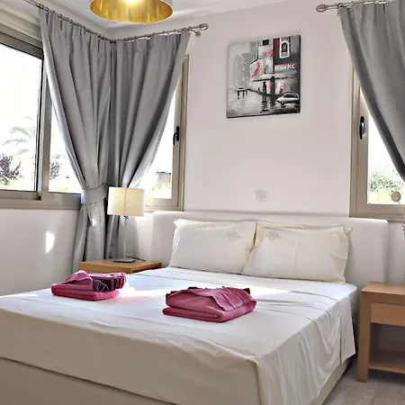 Anastasia Sandy - Heated Private Overflow Pool - Games - Private Area Villa