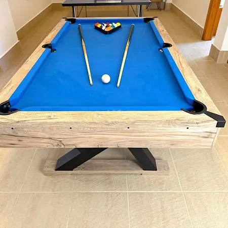 Anastasia Sandy - Heated Private Overflow Pool - Games - Private Area Villa Polis