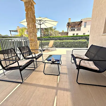 Anastasia Sandy - Heated Private Overflow Pool - Games - Private Area Polis