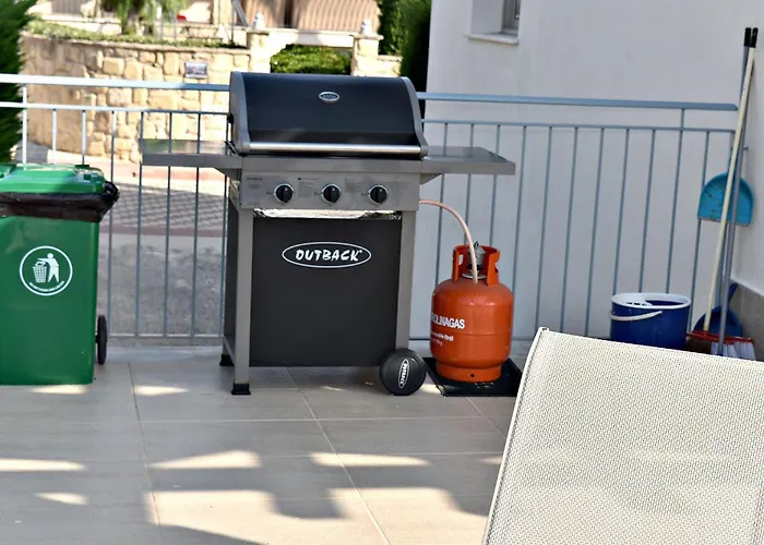 Vila Anastasia Sandy - Heated Private Overflow Pool - Games - Private Area Polis