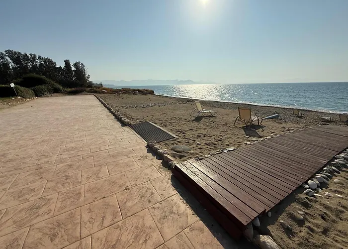 Anastasia Sandy - Heated Private Overflow Pool - Games - Private Area *