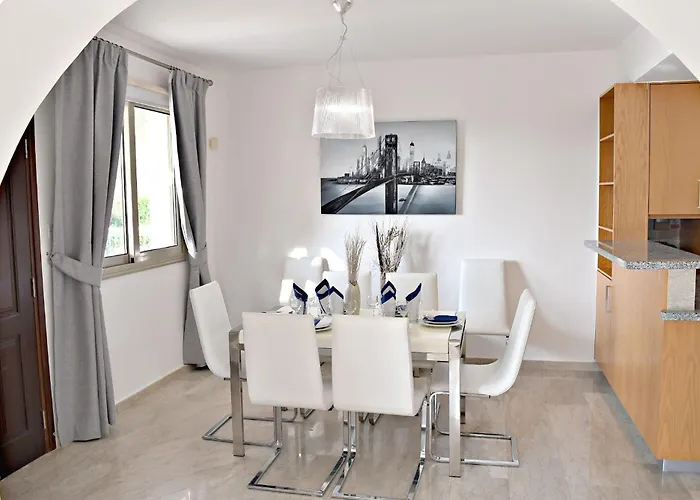 Anastasia Sandy - Heated Private Overflow Pool - Games - Private Area * Polis