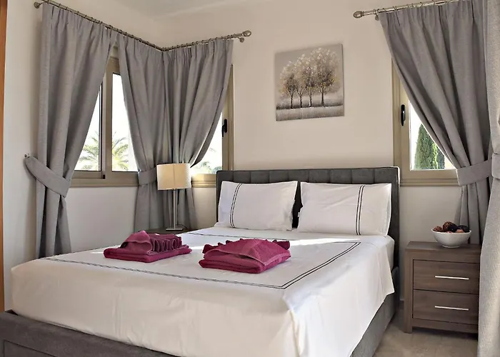 Vila Anastasia Sandy - Heated Private Overflow Pool - Games - Private Area