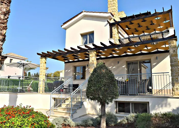 Anastasia Sandy - Heated Private Overflow Pool - Games - Private Area Vila