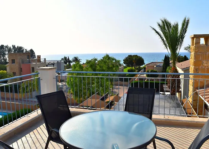 Anastasia Sandy - Heated Private Overflow Pool - Games - Private Area