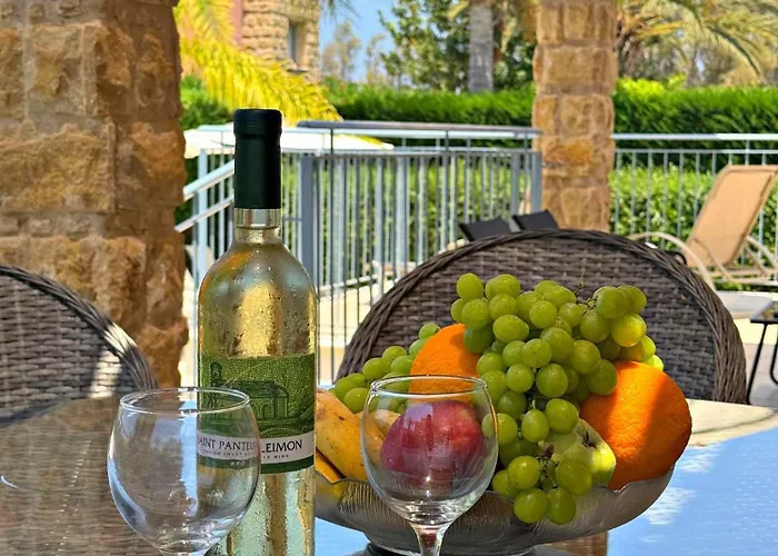 Vila Anastasia Sandy - Heated Private Overflow Pool - Games - Private Area