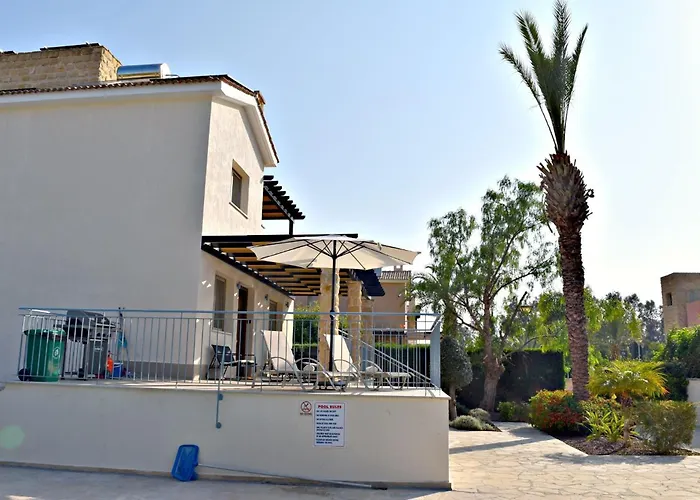 Anastasia Sandy - Heated Private Overflow Pool - Games - Private Area Vila