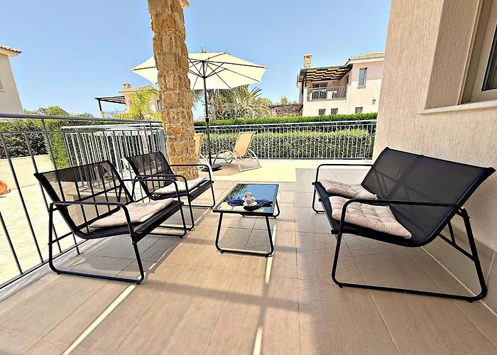 Anastasia Sandy - Heated Private Overflow Pool - Games - Private Area Polis